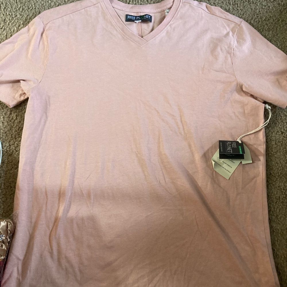 Mens Pink Free Planet V-neck Tshirt NWT